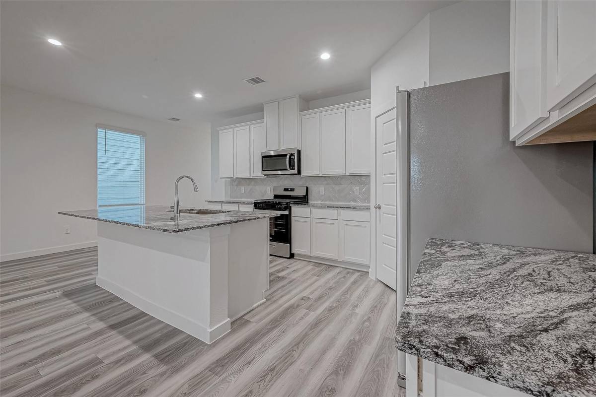 Apartment for rent at 13426 Sombrero Cay Dr, Houston, TX 77047