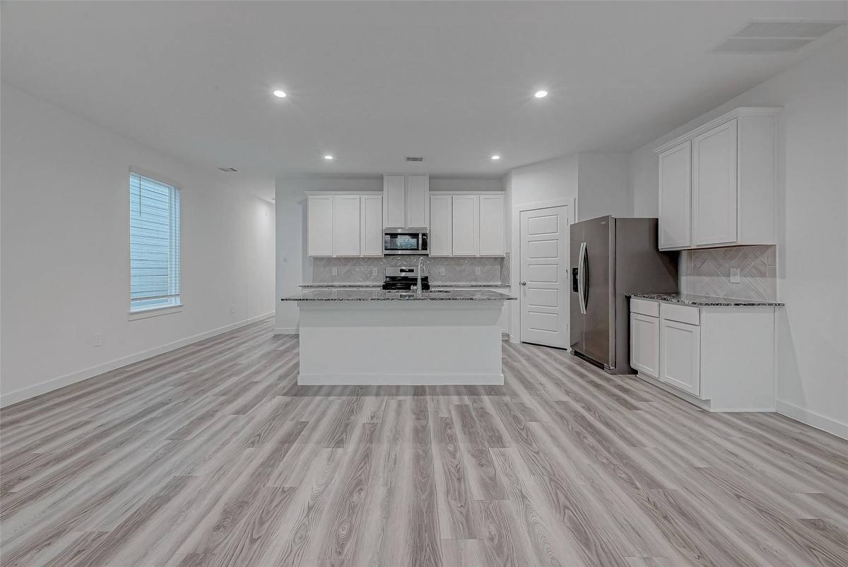 Apartment for rent at 13426 Sombrero Cay Dr, Houston, TX 77047