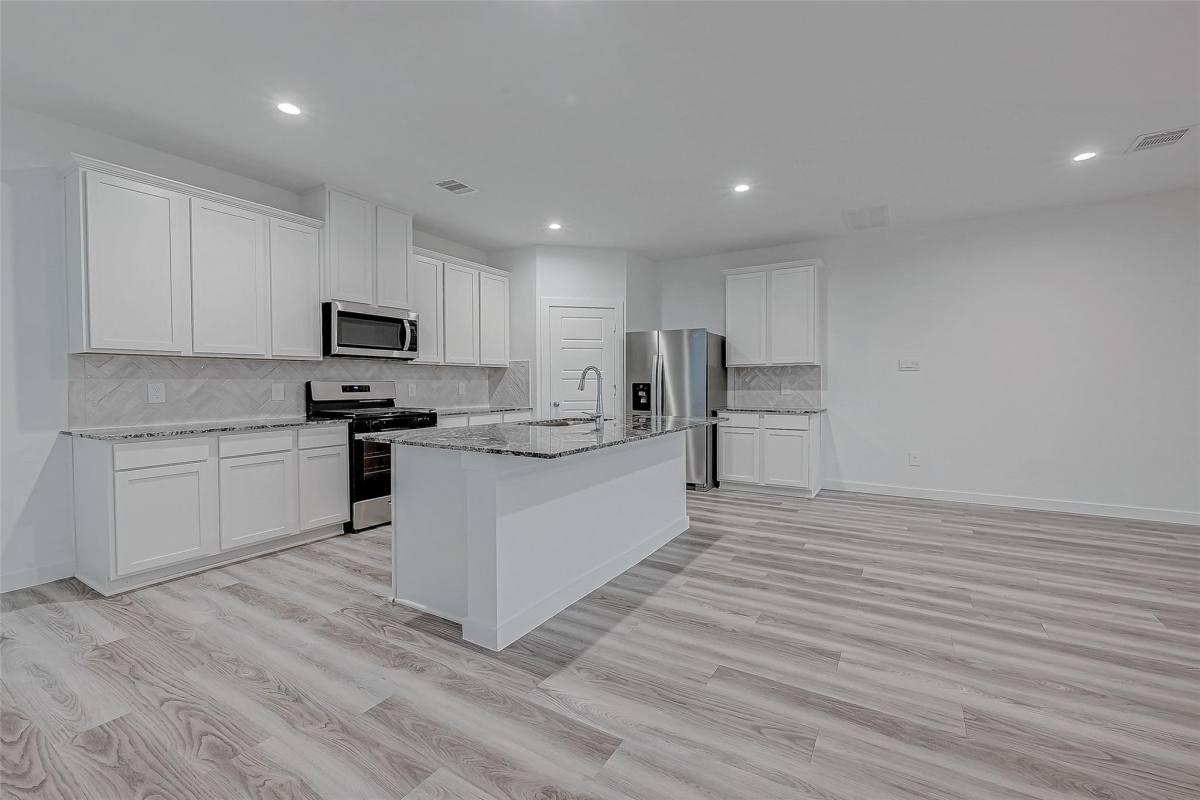Apartment for rent at 13426 Sombrero Cay Dr, Houston, TX 77047