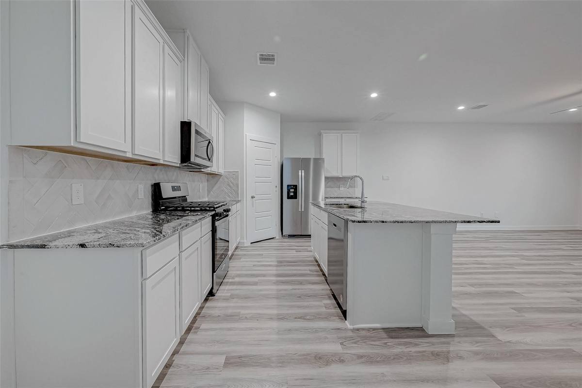 Apartment for rent at 13426 Sombrero Cay Dr, Houston, TX 77047