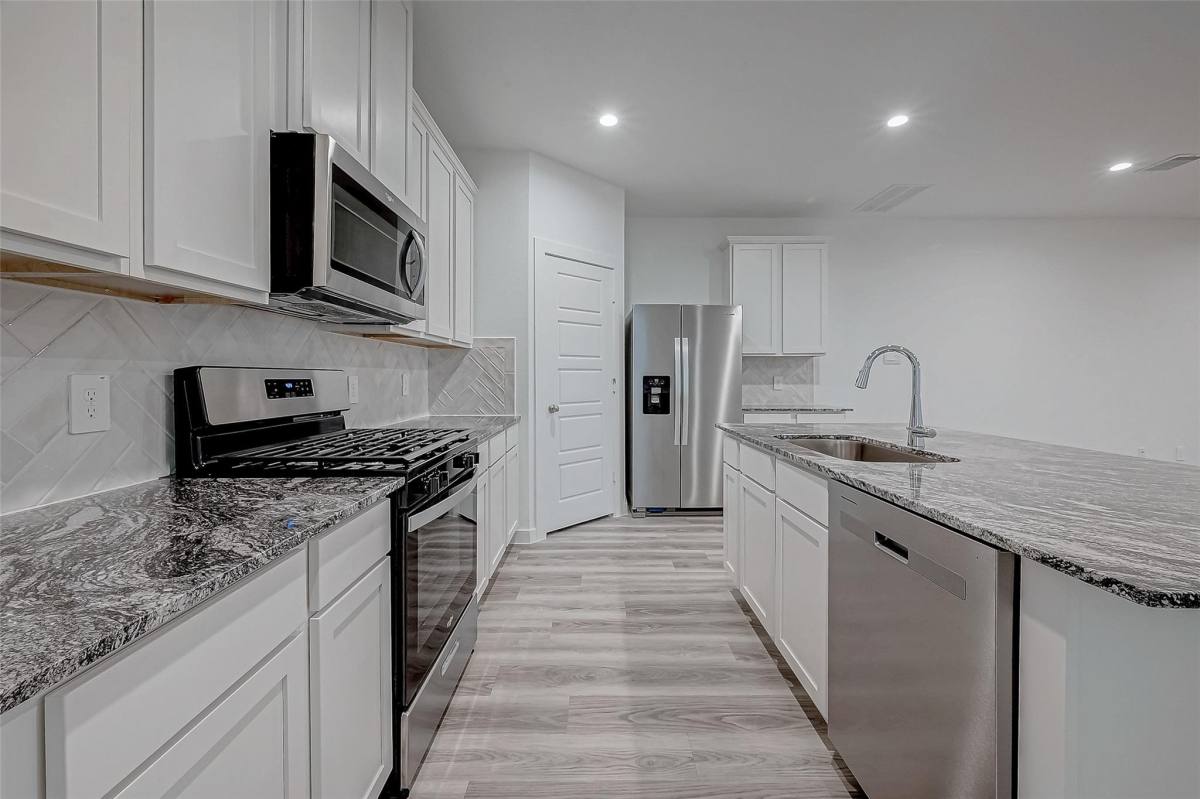 Apartment for rent at 13426 Sombrero Cay Dr, Houston, TX 77047