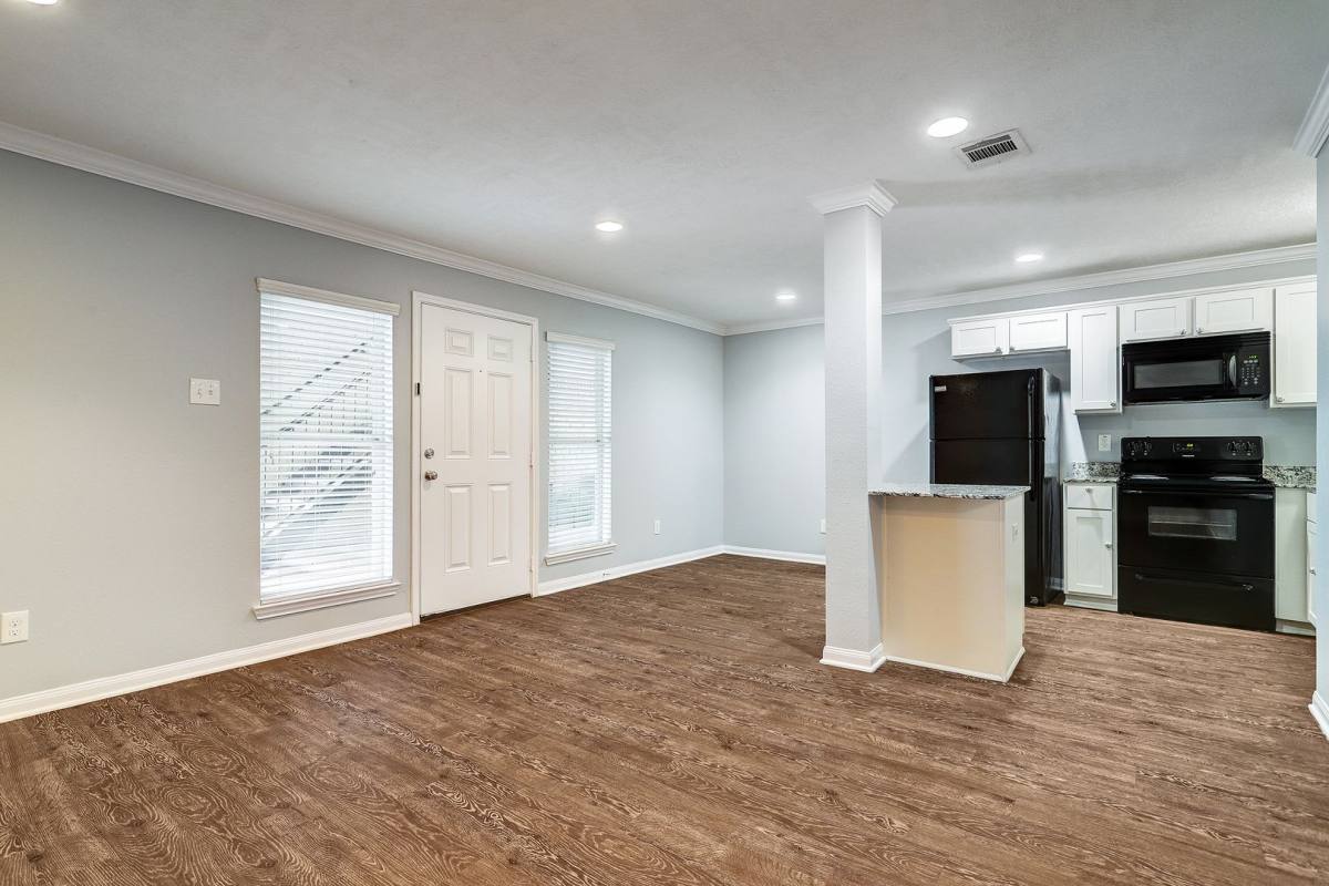 Apartment for rent at 835 Heights, Houston, TX 77007