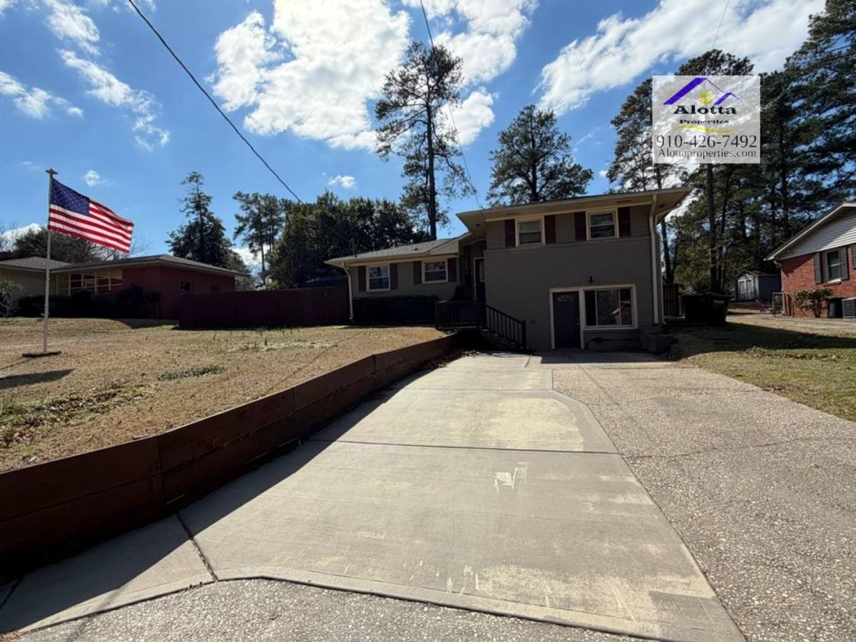 House for rent at 1817 McGougan Rd, Fayetteville, NC 28303