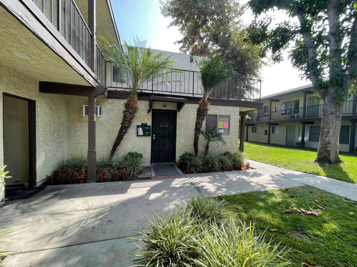 Apartment for rent at 3108 Vineland Ave, Baldwin Park, CA 91706