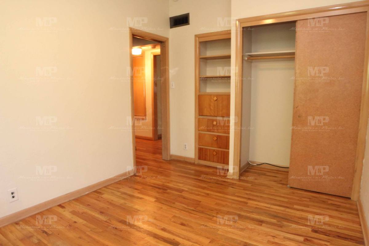Townhouse for rent at 523 S Grant Ave, Fort Collins, CO 80521