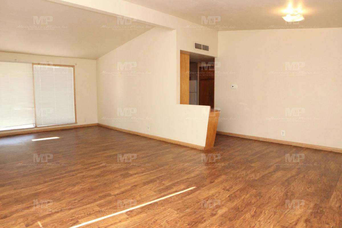Townhouse for rent at 523 S Grant Ave, Fort Collins, CO 80521