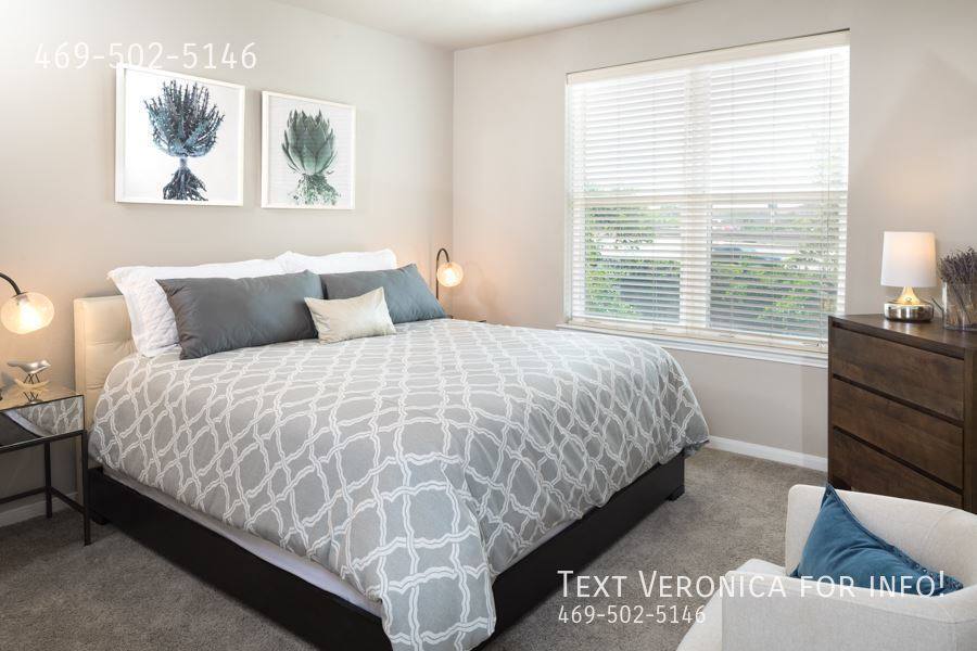Apartment for rent at 4010 SW Freeway 77106-1121, Houston, TX 77027