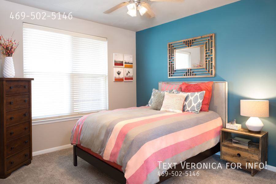Apartment for rent at 4010 SW Freeway 77106-1121, Houston, TX 77027