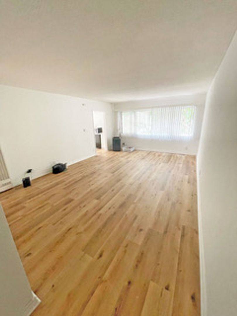 Apartment for rent at 1042 6th St, Santa Monica, CA 90403