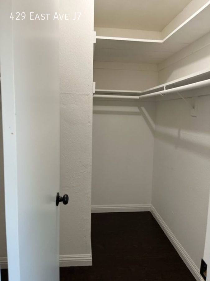 House for rent at 429 E Ave #J7, Lancaster, CA 93535