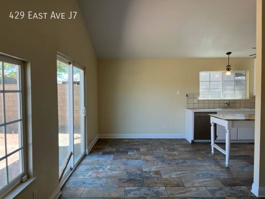 House for rent at 429 E Ave #J7, Lancaster, CA 93535