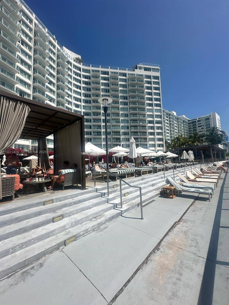 Apartment for rent at 1100 W Ave #1606, Miami Beach, FL 33139