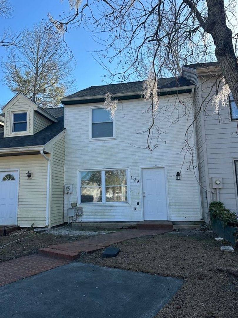 Townhouse for rent at 129 Inlet Reach Circle, Saint Marys, GA 31558