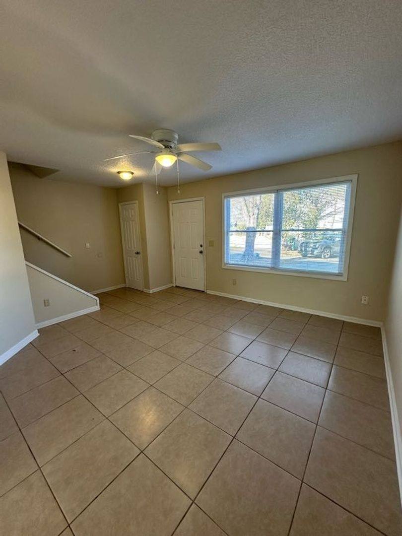 Townhouse for rent at 129 Inlet Reach Circle, Saint Marys, GA 31558