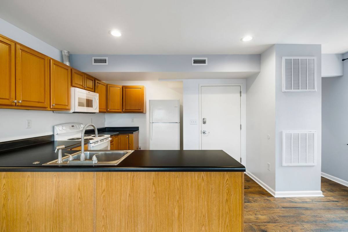 Apartment for rent at 6 N 18th St, Richmond, VA 23223