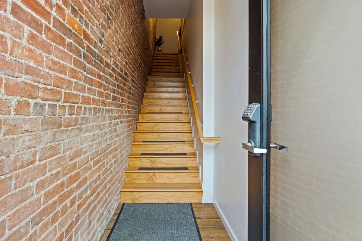 Apartment for rent at 6 N 18th St, Richmond, VA 23223