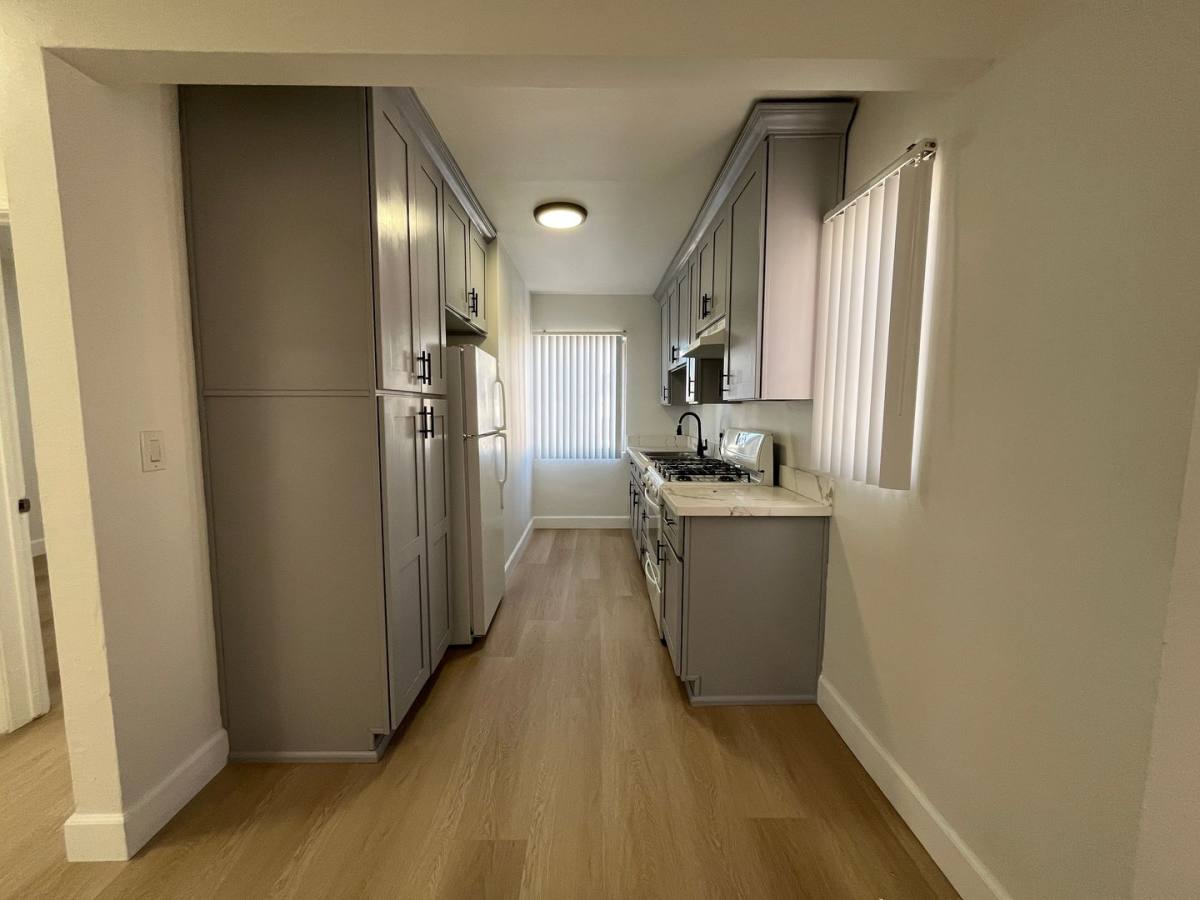 Apartment for rent at 831 43rd St #8, Los Angeles, CA 90037