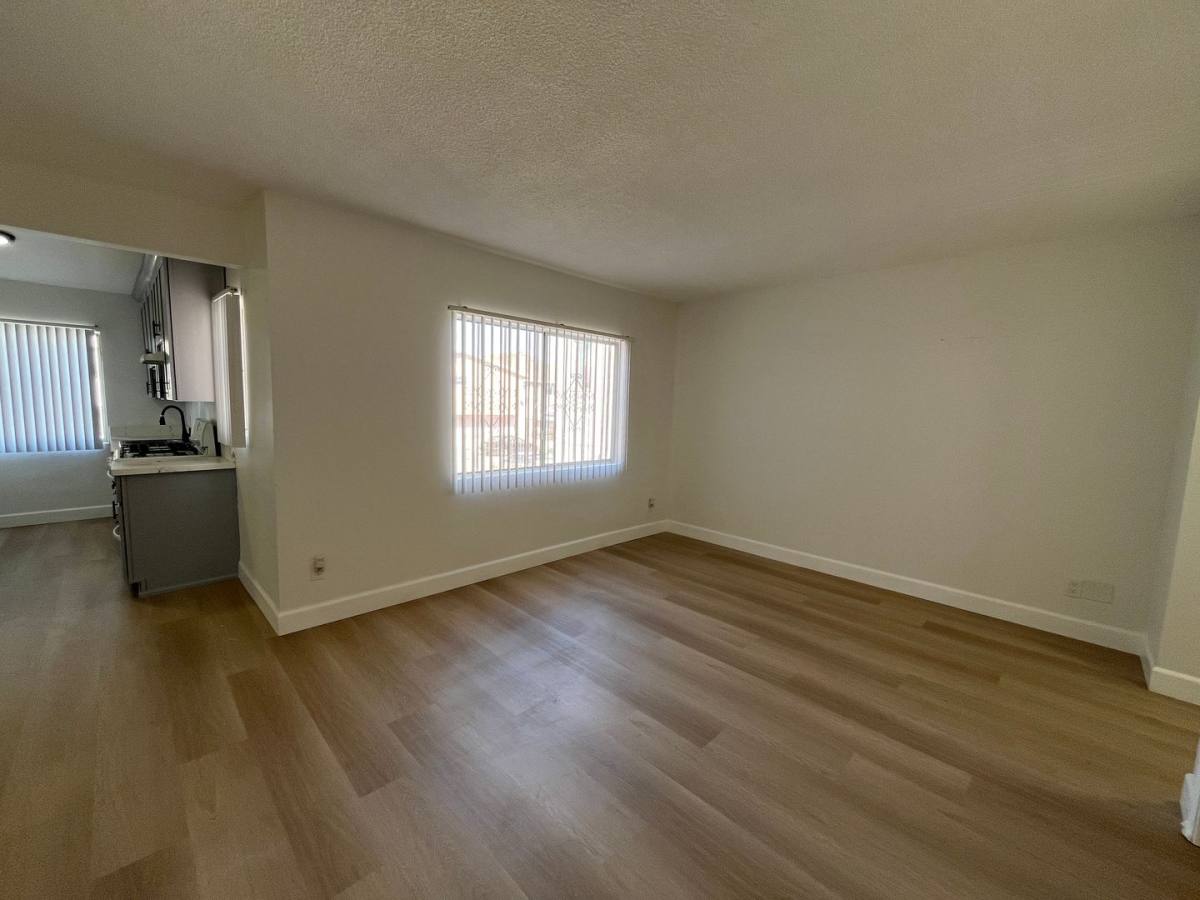Apartment for rent at 831 43rd St #8, Los Angeles, CA 90037