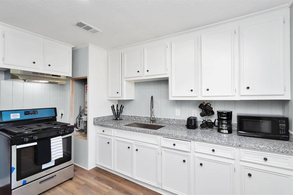 Apartment for rent at 3339 Simmons St #4, Houston, TX 77004
