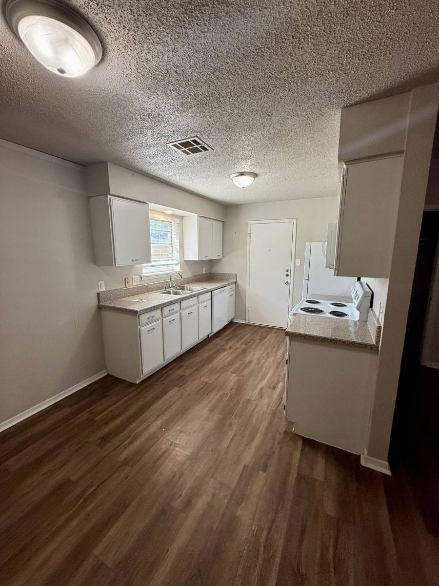 Apartment for rent at 3610 Robinhood Dr, Temple, TX 76502