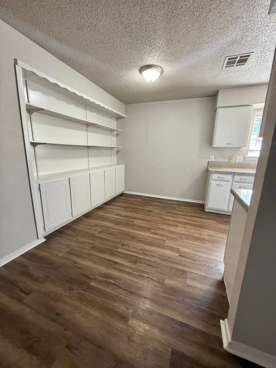Apartment for rent at 3610 Robinhood Dr, Temple, TX 76502