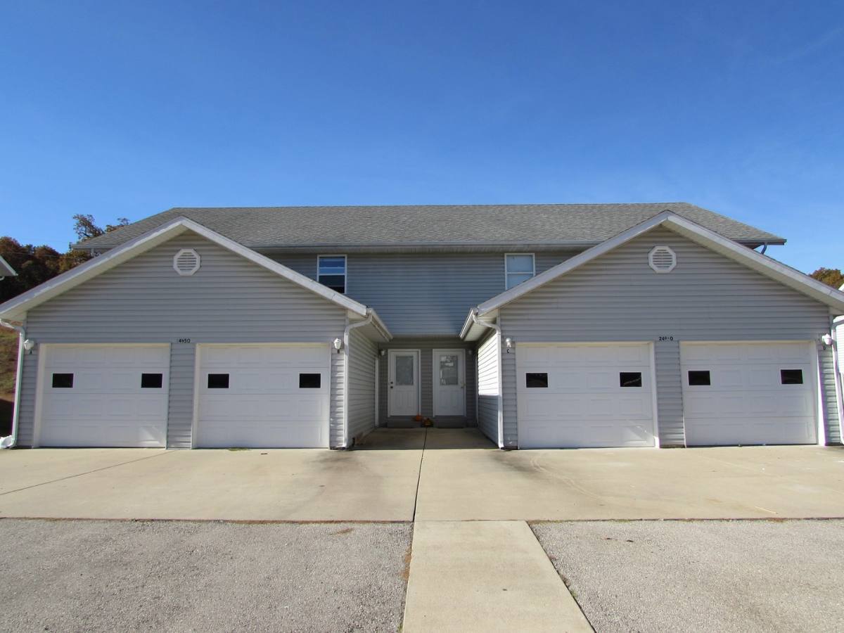 Apartment for rent at 24890 Scenic Dr, Waynesville, MO 65583