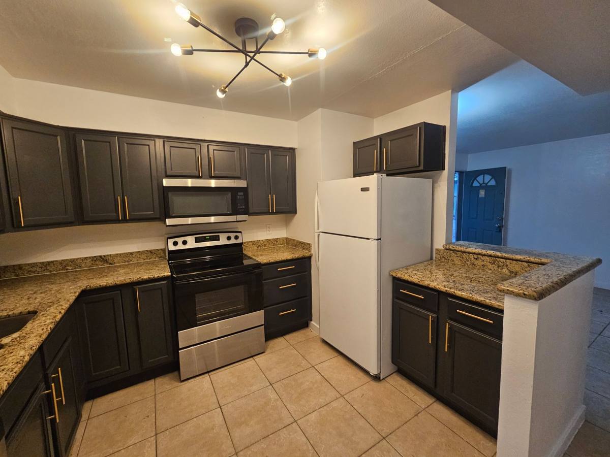 Condo for rent at 425 E Brown Rd, Mesa, AZ 85203