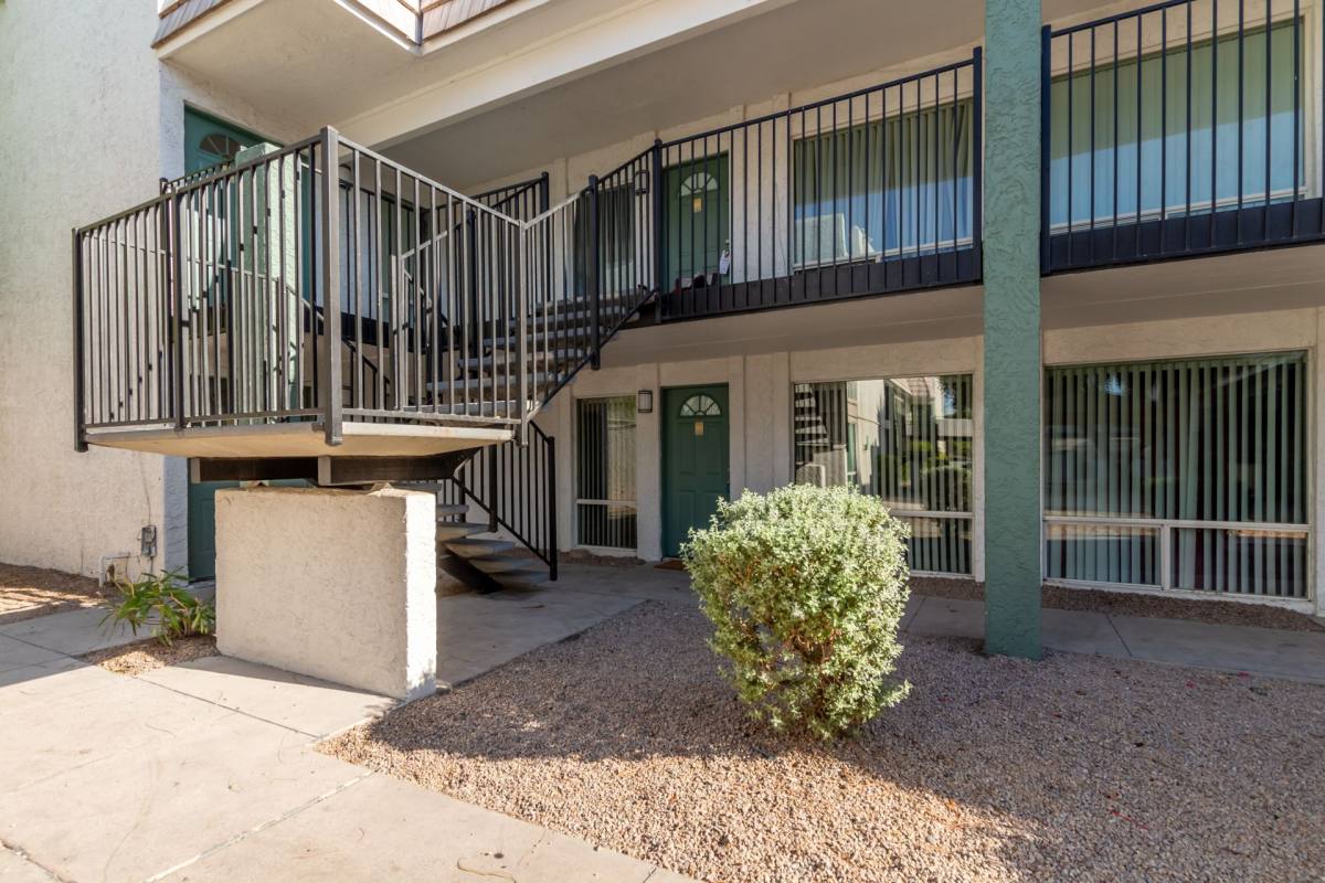 Condo for rent at 425 E Brown Rd, Mesa, AZ 85203