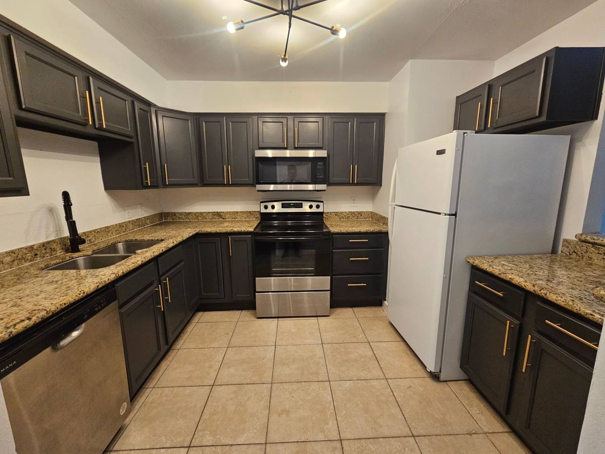 Condo for rent at 425 E Brown Rd, Mesa, AZ 85203