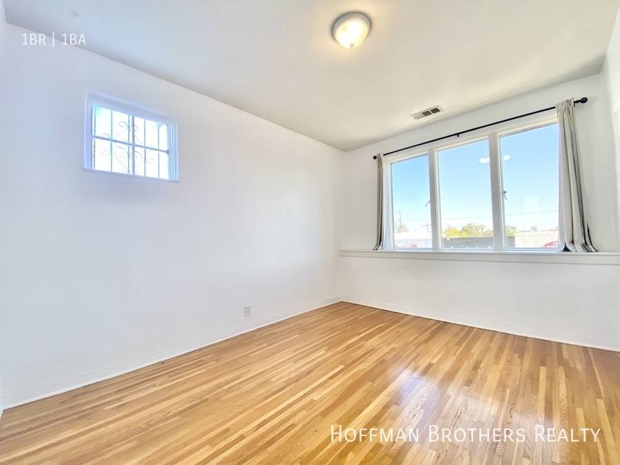 Apartment for rent at 706 N Curson Ave #3, Los Angeles, CA 90046