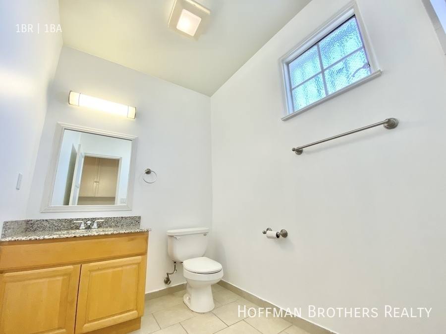Apartment for rent at 706 N Curson Ave #3, Los Angeles, CA 90046