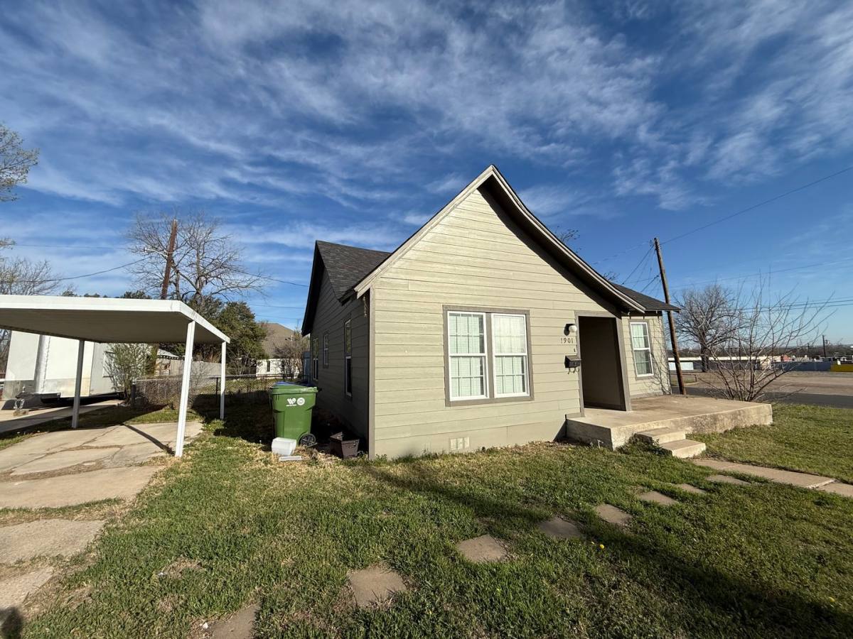 House for rent at 1901 Dutton Ave, Waco, TX 76706