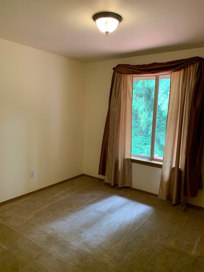 House for rent at 18525 Woodside Dr SE, Yelm, WA 98597