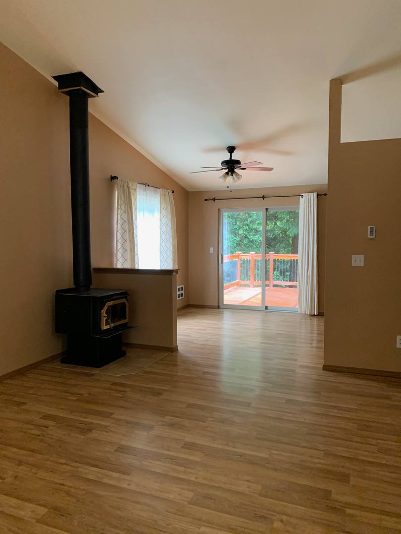 House for rent at 18525 Woodside Dr SE, Yelm, WA 98597
