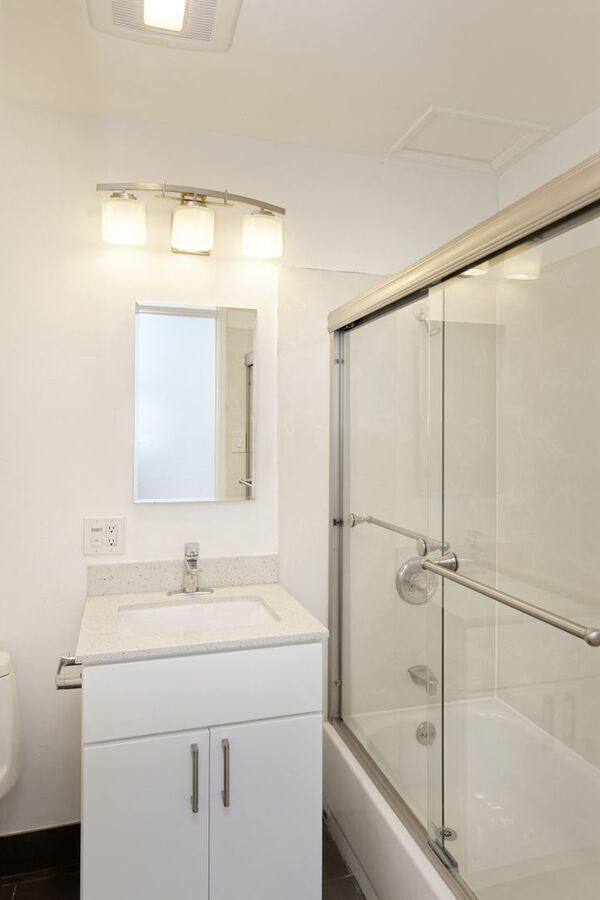 Apartment for rent at 370 Staten Ave #G, Oakland, CA 94610