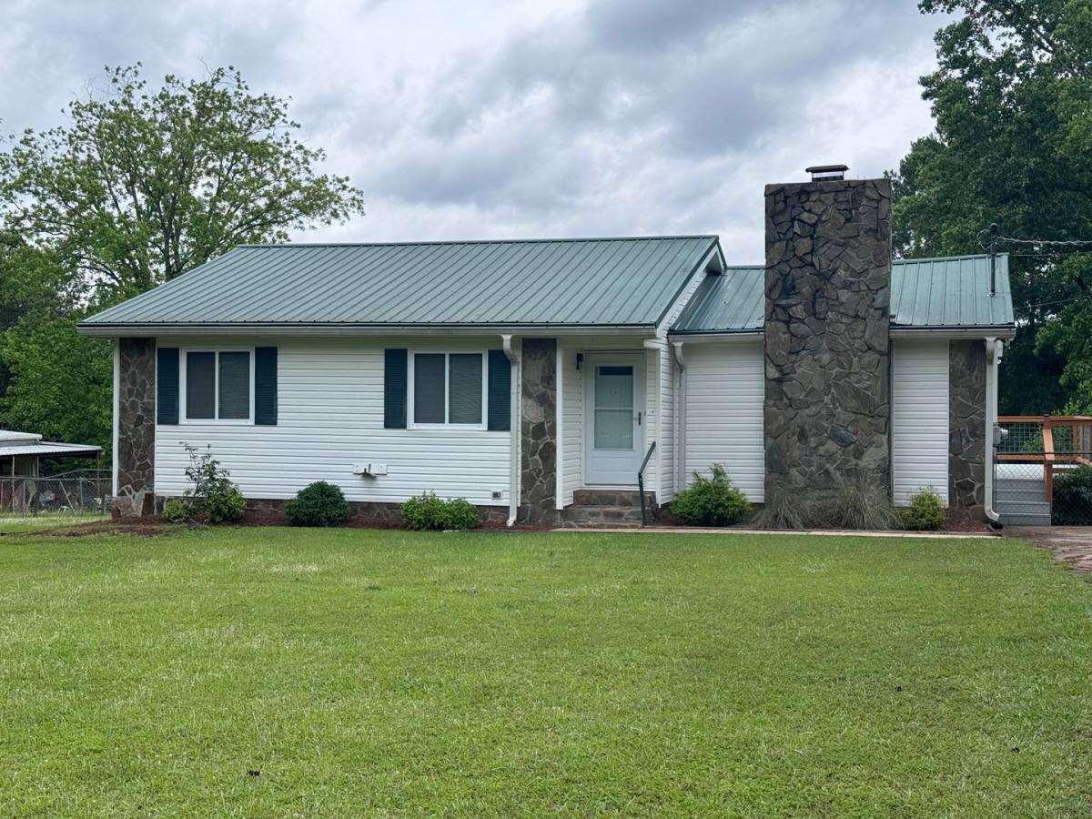 House for rent at 105 N Lake Dr, Lagrange, GA 30240