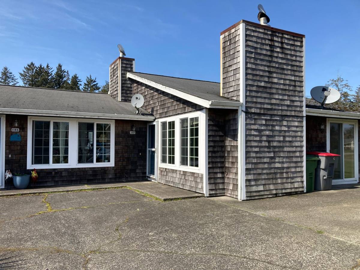 House for rent at 187 SW Birch Court, Warrenton, OR 97146