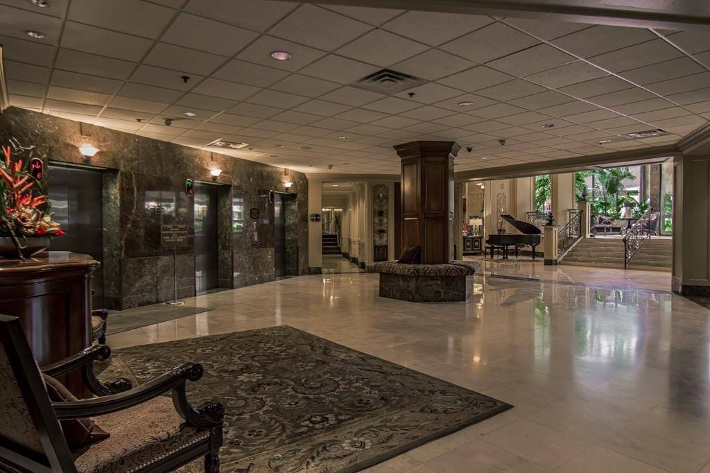 Condo for rent at 3525 Sage Rd #1014, Houston, TX 77056
