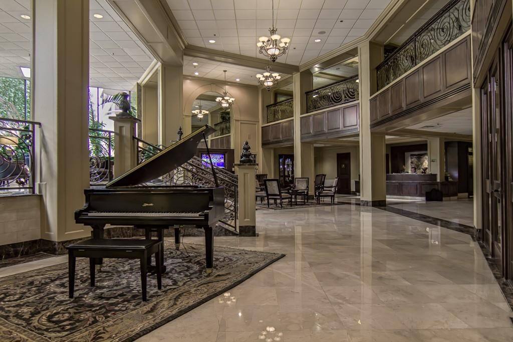 Condo for rent at 3525 Sage Rd #1014, Houston, TX 77056