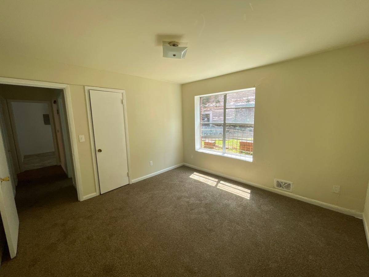 Apartment for rent at 709-713 8th Ave W, Birmingham, AL 35204