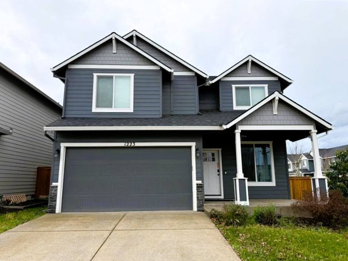 House for rent at 1223 S 11th Place, Cornelius, OR 97113