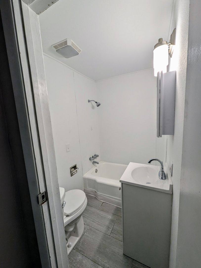 Apartment for rent at 70 Bigelow St #1, Pittsburgh, PA 15207