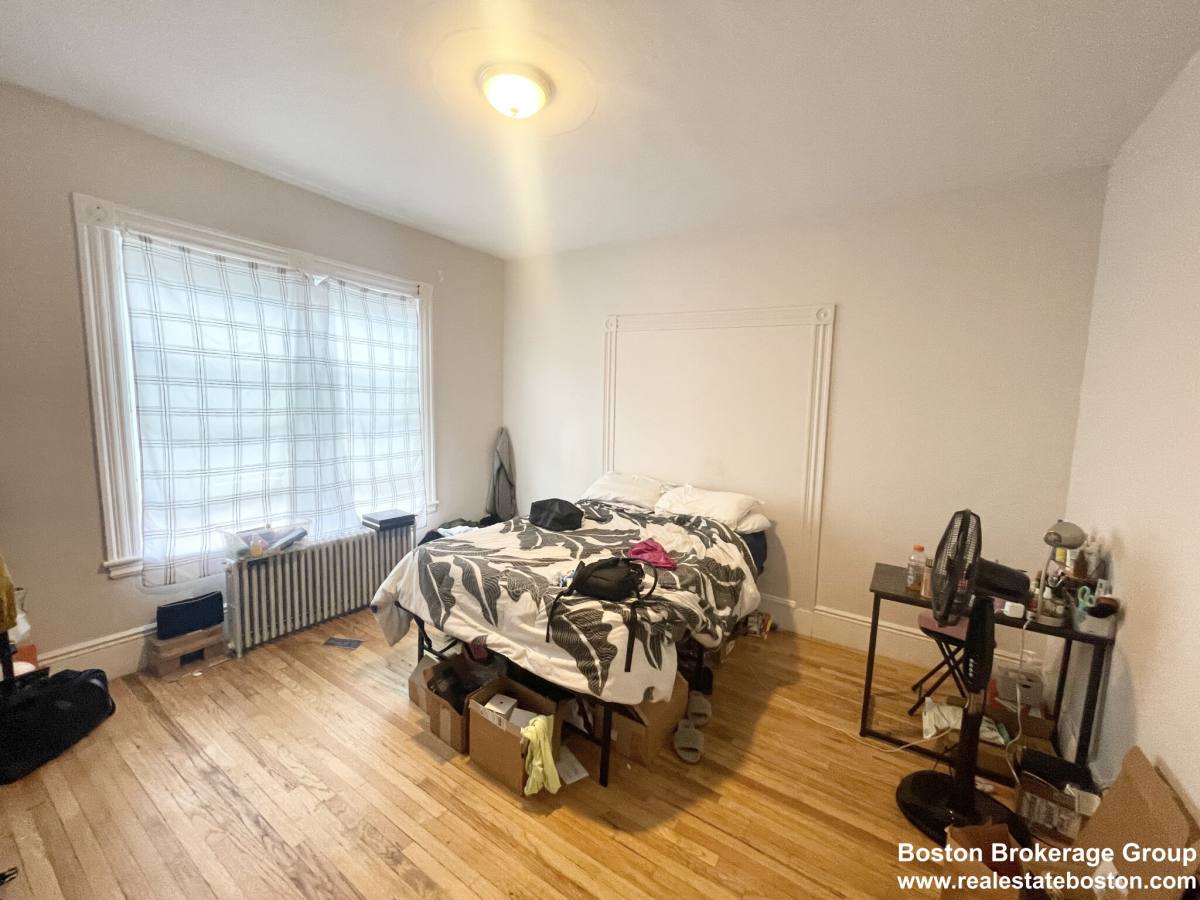 Apartment for rent at 158 Boston St #2, Dorchester, MA 02125