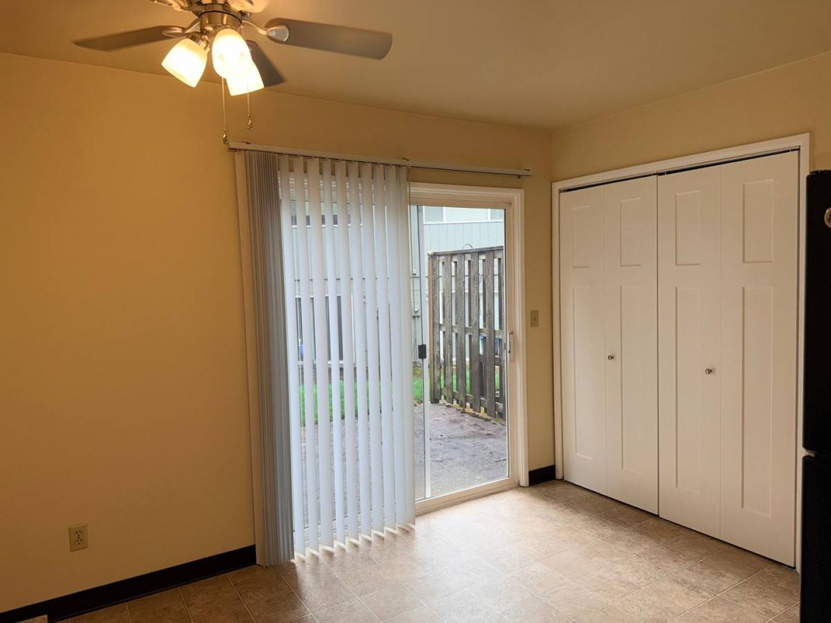Townhouse for rent at 4815 SE Railroad Ave, Portland, OR 97222