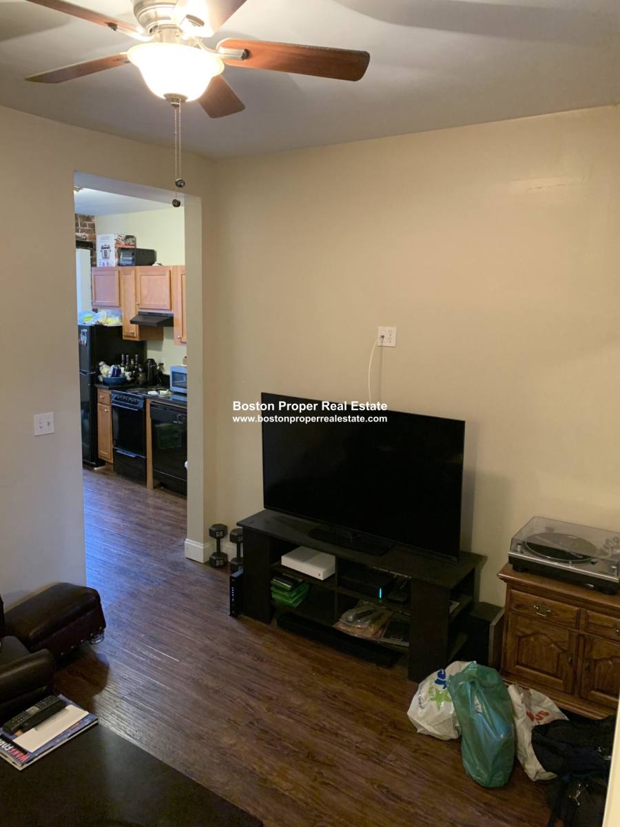 Apartment for rent at 115 Salem St #10, Boston, MA 02113