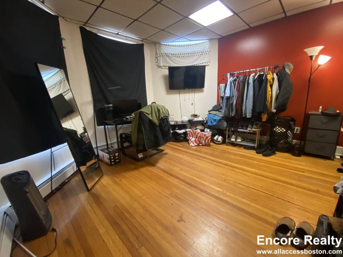 Apartment for rent at 879 Beacon St #10, Boston, MA 02215