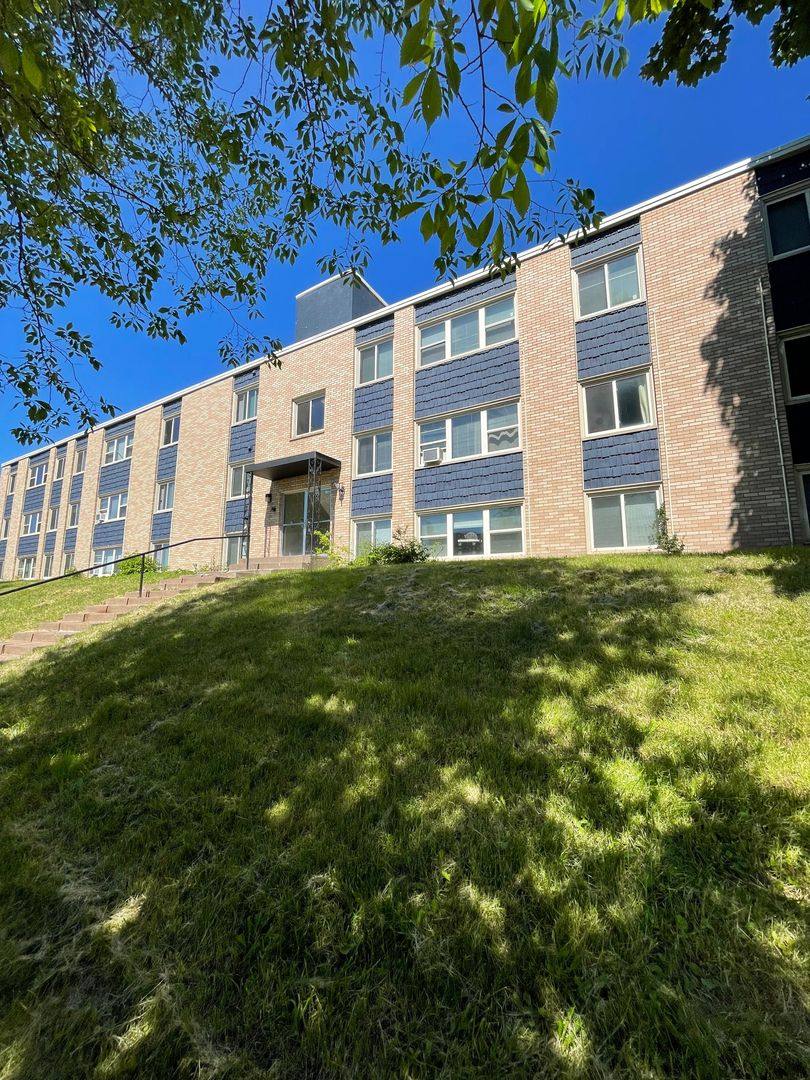 Apartment for rent at 1807 E 3rd St #18, Duluth, MN 55812