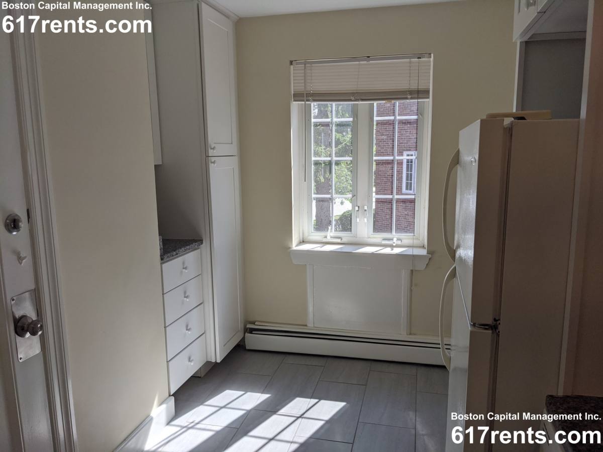 Apartment for rent at 8 Mount Ida St #7, Newton, MA 02458