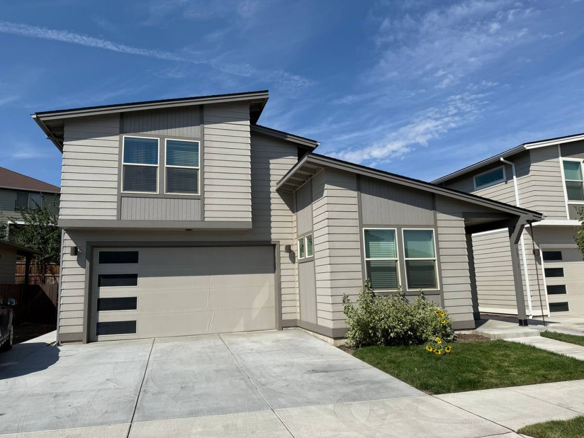 House for rent at 75 NE Cessna Dr, Bend, OR 97701