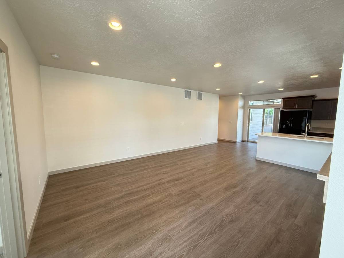 House for rent at 75 NE Cessna Dr, Bend, OR 97701